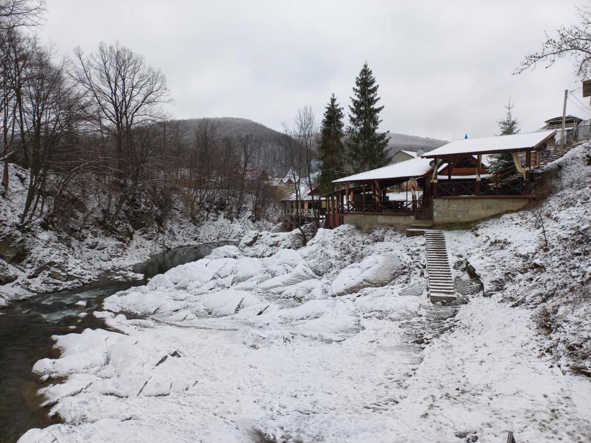 Садиба Федорчуків Гірська Хатина Scheschory Exterior foto